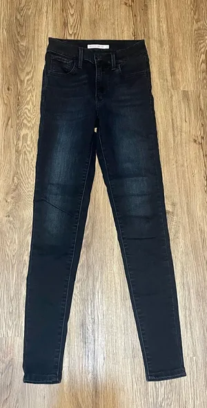 Levi's 720 High-Rise Super Skinny Black Jeans thumbnail 1