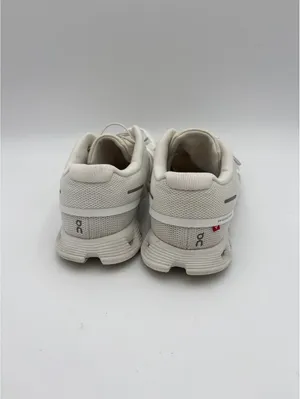 On Cloud Woman’s Size 8 Running Shoes - Excellent Condition-Running Or Casual thumbnail 6