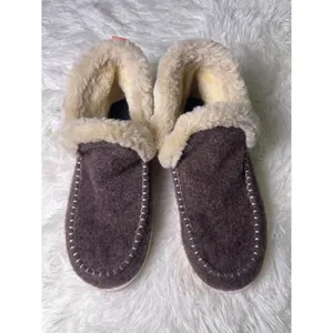 Womens Size 38 Brown Faux Fur Lined Moccasin Slippers Cozy Cabin Shoes thumbnail 6