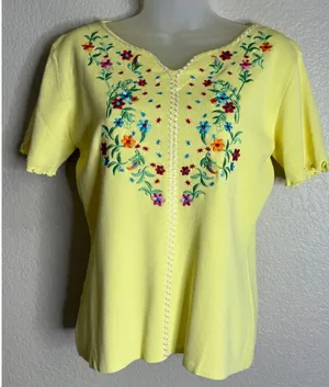 Joseph A XL (M/S) Sweater Top Yellow Floral Embroidered Short Sleeve V Neck thumbnail 1