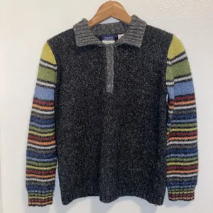 ANTHROPOLOGIE COUSIN JOHNNY Wool Blend Striped Sleeves Gray Sweater Unisex thumbnail 2
