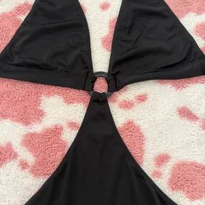 Sultry Black Cut-Out Halter Top / Mini Dress w Ring Detail 🔥 Y2K | Beach Club | Festival | Coachella | XS - Small New!! thumbnail 3