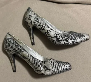 Natalie Womens Snakeskin Print Pointed Toe Stiletto Pumps Silver Black 10 5021 thumbnail 1