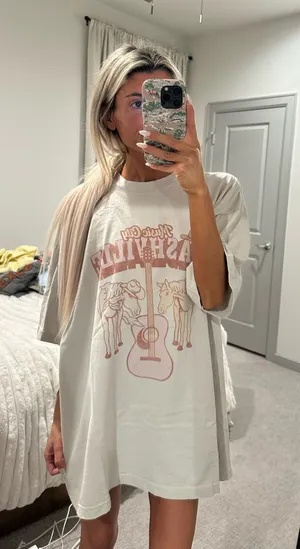 Boutique Nashville Graphic Tee thumbnail 1