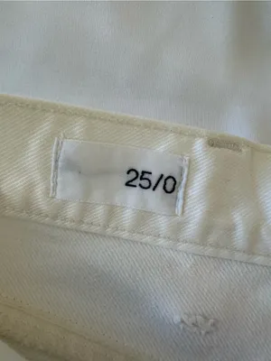 GAP White Button-Front Denim Shorts thumbnail 2