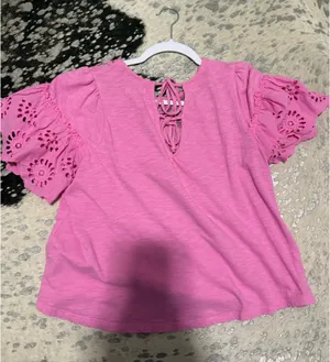 Pink blouse Size M thumbnail 2
