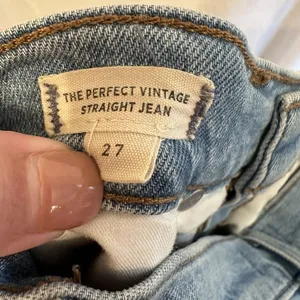 Madewell‎ Womens Size 27 Perfect Vintage Straight Jeans Distressed Light Wash thumbnail 7