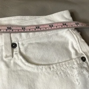 Pistola Nova High Rise Distressed Jean Shorts Size 28 Luxe White A-15 thumbnail 10