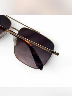 Quay Australia Hot Take in Gold/Smoke Lens Aviator thumbnail 7