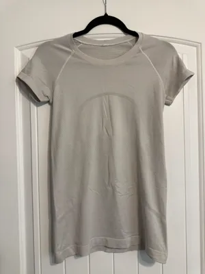 Lululemon Swiftly Tech thumbnail 1
