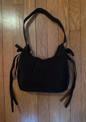 Black bow shoulder bag thumbnail 1