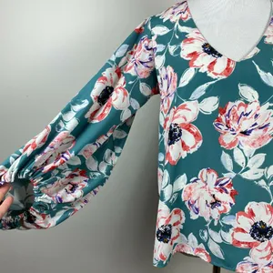 Vici Blouse Top S Green‎ Floral Balloon Sleeve V-Neck High Low Feminine thumbnail 3
