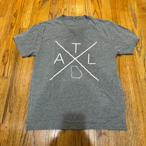 atl v neck tshirt Gray Size M thumbnail 1