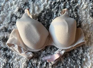 Victoria's Secret Bra thumbnail 1