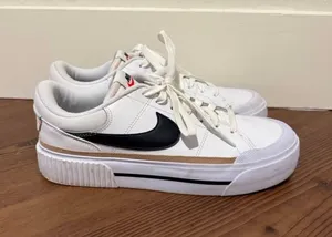 Nike Women’s Shoes White Size 9 thumbnail 1