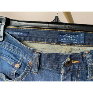 LUCKY BRAND 410‎ Athletic Fit Dark Wash Jeans Laidback Heritage Fit Clean Girl thumbnail 5