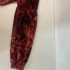 Project RUNWAY Women’s XS Burgundy Crushed‎ Velvet Whimsigoth Long Sleeve Top thumbnail 4