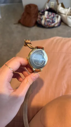 Michael Kors Gold Watch thumbnail 2