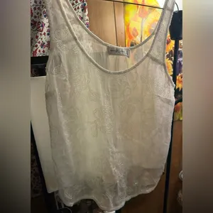 Abercrombie Vintage- Beautiful Floral Sheer Tank Top Size Small thumbnail 1