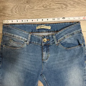 Zara TRF Denim Women Flare Jeans Size 6 Medium Wash‎ Blue Low Rise 30x29 Y2K thumbnail 4