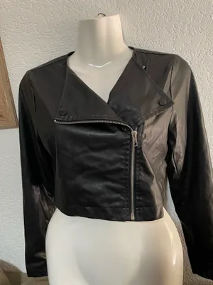 Camellia Faux Leather Jacket Size Small Black Moto Cropped thumbnail 1
