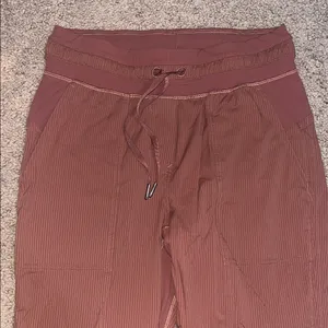 Lululemon Dance Studio Mid Rise Crop 25" Ancient Copper 4‎ thumbnail 5