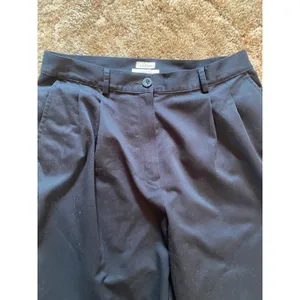L.L. Bean Black Pleated Front Trouser Pants High Rise Relaxed Fit Structured thumbnail 2