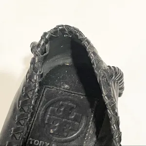 Tory Burch 6.5‎ Medallion Black Leather Rubber Sole Flats thumbnail 5