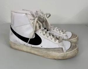 Nike Women's Blazer Mid‎ 77 White Black Size 7.5 thumbnail 1