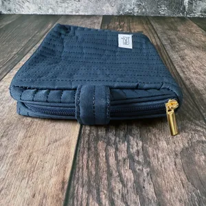 ROC Skincare Zipper Makeup Bag Dark Blue Quilted Fabric Cosmetic Pouch thumbnail 4