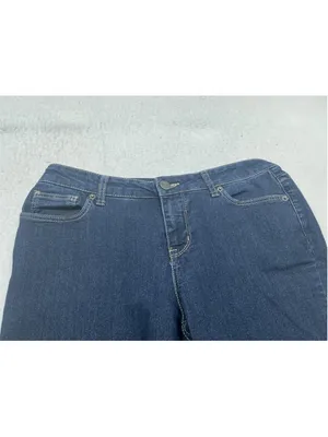 Woman’s w62 Signature Fit Straight Stretch Blue Denim Jeans size 6 short thumbnail 3