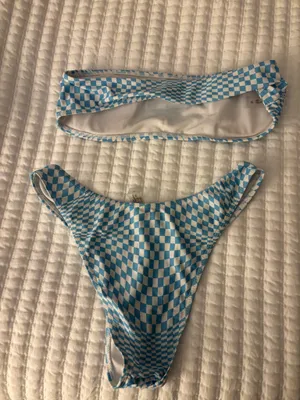 Bikini Blue thumbnail 2