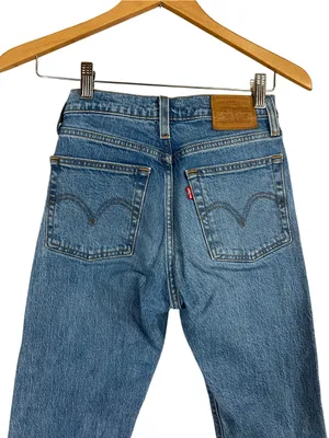 Levi's Wedgie Straight Leg Classic Blue Jeans Button Fly WOMEN’S SIZE 24 Waist thumbnail 4