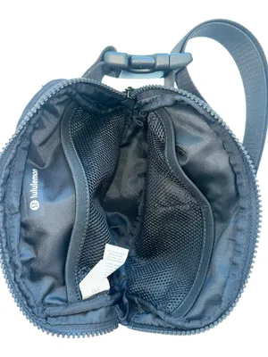 Lululemon Black Everywhere Belt Bag Size 1L thumbnail 8