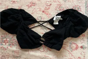 Princess Polly Top Crop Black thumbnail 1