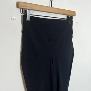 LULULEMON- Base Pace High-Rise Tight 25" Leggings Athletic Gym Training Workout thumbnail 4