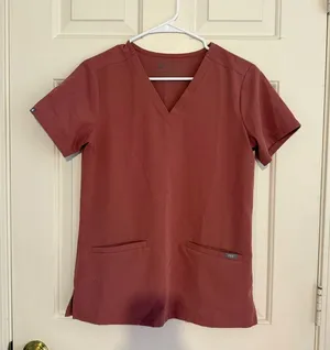 Figs scrub top thumbnail 2