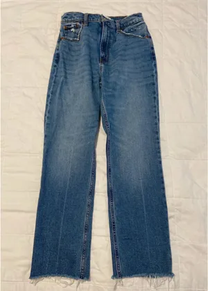 Abercrombie & Fitch ultra high rise ankle straight jeans thumbnail 4