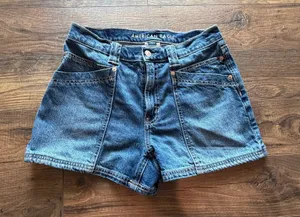 American Eagle Shorts Mid-Rise thumbnail 1