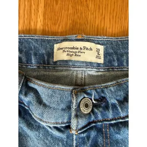 Abercrombie & Fitch The Vintage Flare Jeans High Rise Size 29 thumbnail 6