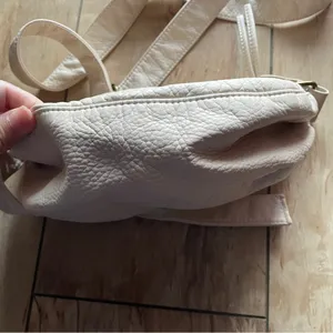Small cream faux leather cross‎ body bag thumbnail 7