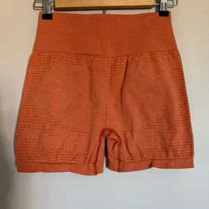 Gymshark Women's Vital Seamless 2.0 Shorts High Waist Apricot Orange Marl Size S thumbnail 3