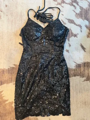 $80 NWOT Pomuyoo Bristol Glamorous V Neck Sequins Mini Homecoming Dresses 0 thumbnail 4