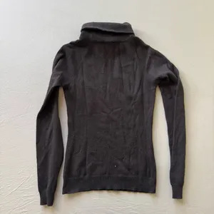 AQUA Cashmere Turtleneck Sweater thumbnail 6