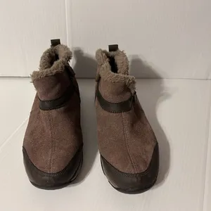 Winter brown suede winter boots women size 7.5 W thumbnail 4