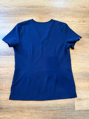 FIGS Women's V-Neck Short Sleeve Scrub Top in Navy Small thumbnail 3