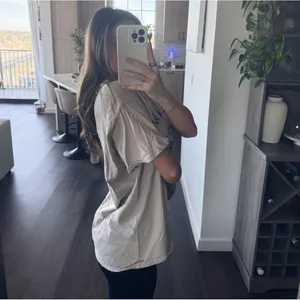 Target Beige Tampa Bay Graphic T-Shirt (Size Small) thumbnail 3