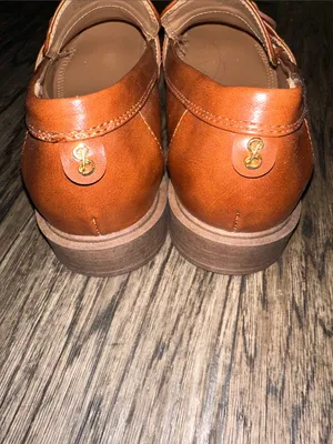 Sam & Libby Tan Leather Slip-On Loafers with Gold-Tone Logo thumbnail 2