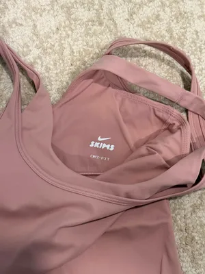 NikeSKIMS Matte Women's Double-Strap Scoop Tank Top Pink Himalayan Size M thumbnail 6