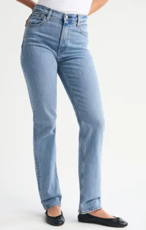 Abercrombie & Fitch Ultra High Rise 90s Straight Jean in size 26/2 thumbnail 1